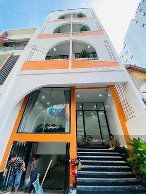 toà apartment xây mới 100% đường lê đình lý.