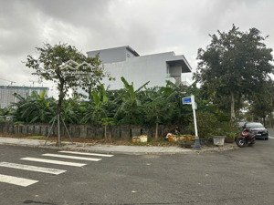 bán lô đất ngay mặt sông đường vũ thành năm - ngay góc vòng cua nên cực kì thoáng và mát