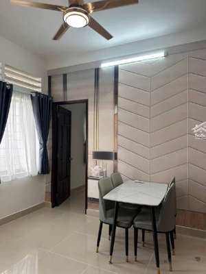 chung cư trần kế xương ,giáp q1 q3 ,chợ bà chiểu ,bv gia định ,ung bứu.
- lầu 2, 2pn .
- dt 71m2