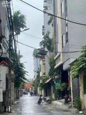 Bán nhà Khuất Duy Tiến, nhà mới, gara ô tô, thang máy, gần phố, 48m2, 14,5 tỷ