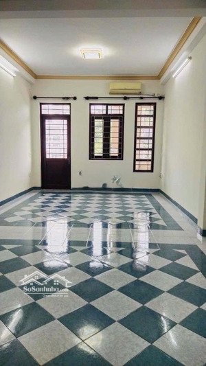 nhà mtkd nằm trong kv tân sơn nhì 4x23m - trệt + lầu 5pn 4wc - nhà dài rộng dễ bố trí