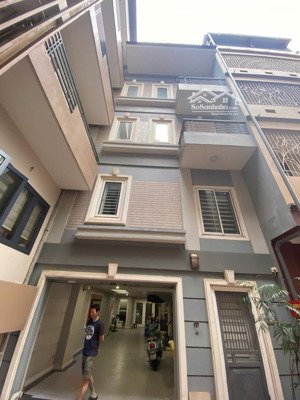 cho thuê nhà phố nguyễn bá khoản,trung hoà,cầu giấy,diện tích 85m * 4 tầng,mặt tiền 5m,giá 35 triệu