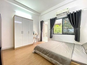 cho thuê phòng studio ban công, hẻm oto gần ngay ngã tư phạm văn đồng
