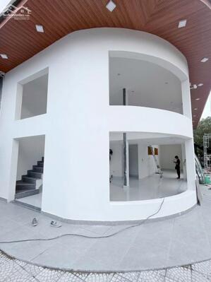  ̂ - Mặt Bằng Góc- Nguyễn Phước Thái - Thanh Khê •Diện Tích : 112m2 “ Cả Tầng Lửng “ •Mới - 1WC