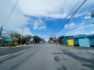 khách cần tiền bán gấp lô đất mặt tiền hồ tri tân - tp bà rịa , sổ hồng cc ngay.