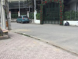 bán nhà liền kề thuỵ phương 52m2 đường nhựa 7m tiện kinh doanh.