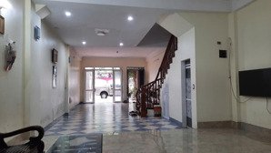 cho thuê liền kề 1, vị trí 7 đô thị xa la 100m2 xây 4 tầng.