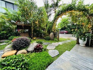 biệt thự 163m2 view ra hồ sân vườn tiểu cảnh đẹp, full nội thất 3pn giá tốt cần bán
