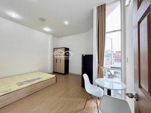 1pn tách bếp cửa sổ thoáng_ngay khu ẩm thực phan xích long_bờ kè ts giáp quận 1