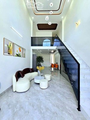 nhà 1 lửng - chính chủ - gần tên lửa - sổ hồng riêng - hẻm oto - giá 1 tỷ 7