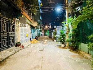 căn ngộp gần cầu bông với 43m² lê văn duyệt giá 7 tỷ 150. xây 1 trệt 3 lầu, hẻm oto, sổ riêng sẵn