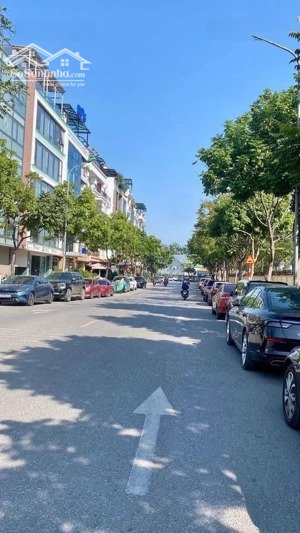 phố vip,lâm hạ,bồ đề.dt:50m2, mt 4m, xây 7 tầng, thang máy, full nội thất,ga ra 2 ô tô, nhỉnh 18 tỷ