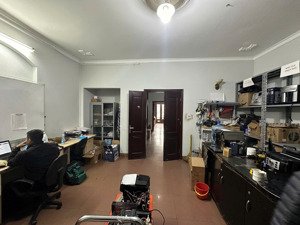 bán nhà mặt phố văn cao lô góc 3 mặt thoáng view hồ tây, svđ quần ngựa