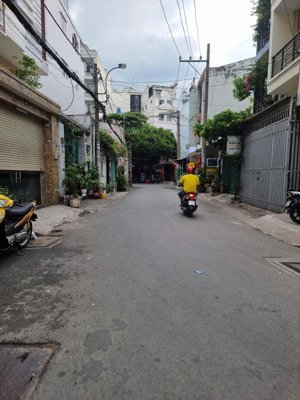 bán nhà tân bình, 4x24m, 2 tầng, hẻm thông thoáng, kế chợ, trường, thông trường chinh, chỉ hơn 6 tỷ