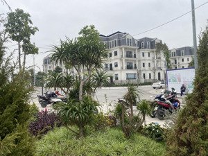 cần nhượng lại bt lk tại jade square, xây rộng mt rộng, view đẹp cực chất giá hơn 3x tỷ