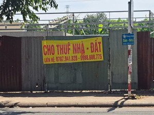 cho nhà mặt tiền diện tích 345m2, nhà gần ngã 3 phù hợp kinh doanh buôn bán,098860077 năm