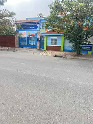 nhà 4 tầng nhà mới xách va li vào ở ngay kdc lê bôi quận 8 giá nhỉnh 7tỷ