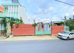 hiếm (8.1m x 25m) vuông a4, phù hợp xây dựng cao tầng, đường đăng văn bi