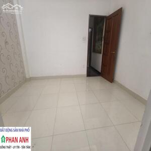 Sáng đi Metro, chiều dạo phố: Cuộc sống tiện nghi tại căn nhà phố Thủ Đức sát vách Nguyễn Văn Bá.