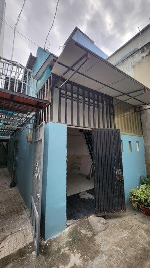 nhà nguyễn thị tú 3ty hơn. ngang 5m. shr lộ giới ít