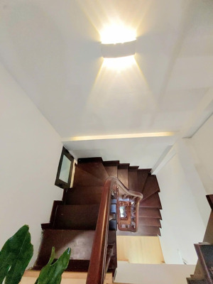 nhà mới đón tết 5tầng thang máy lô góc 2 mặt thoáng, ngõ nông rộng thoáng thông tứ tung