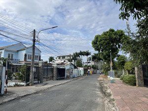 8.8 x 12.9 - một nền giá rẻ tại 1/đx105