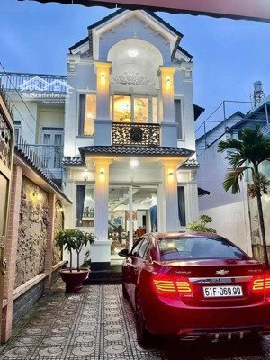 biệt thự quận 12 - 7m x 27m - ngay sát mặt tiền - chỉ hơn 14 tỷ