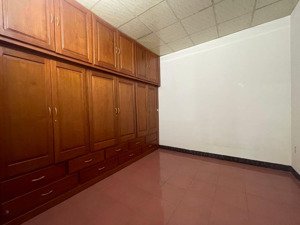 bán gấp nhà 2 tầng mặt phố - hòa cường bắc -hải châu -gần các trường đại học -tiện ích đầy đủ