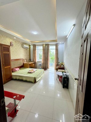 phòng full nội thất máy giặt riêng ban công cửa sổ trời ngay độc lập - tân sơn nhì