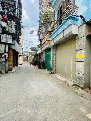 bán nhà dân xây phố vĩnh hưng 31m2 5tầng chỉ 7,5tỷ ô tô đỗ cổng full công năng an sinh đỉnh