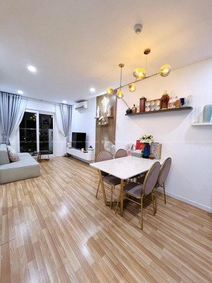 bán căn hộ diamond riverside 2phòng-2vs view hồ bơi mát mẻ chủ cần bán gấp