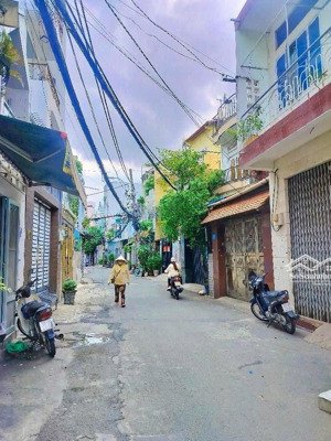 tân phú - hxh thông - 4 tầng btct - 94m2 - 8pn - 10wc - sổ riêng - chdv - dòng tiền 30tr/th .