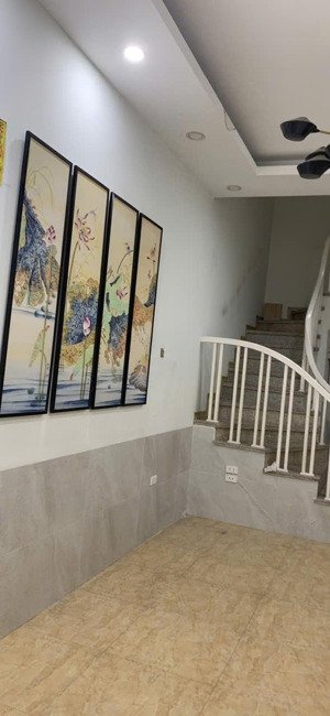 cần cho thuê căn hộ tập thể b7 nguyễn chính, tân mai, 65m, 2pn, giao nhà ngay, giá 6tr