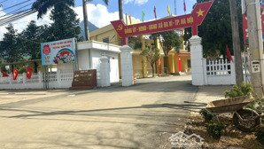 cần bán 96,8m2 đất đấu giá trung tâm buôn bán sầm uất, ngay cổng uỷ ban xã ba vì mới, mt 5m,hậu 5m