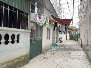 cần bán 50m2 đất thổ cư, đường rộng 2,3m, cách 20m ra đường gom đê vàng - phúc lợi