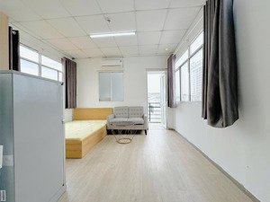 hình thật - giá thật căn 1pn + ban công giặt riêng ngay cao ốc screc q3