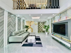 4 tỷ 500 - chủ ngợp bank thanh lý gấp nhà thống nhất, thủ đức dt 80m2 (5m x 16m) hẻm 8m sổ riêng