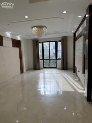 Cho thuê nhà 2 ngõ ô tô Trung Kính - Mạc Thái Tổ - Cầu Giấy 45m x 7T THANG MÁY giá 35tr