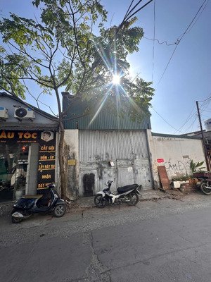 cho thuê kho bằng tại nguyễn văn giáp- nam từ liêm- hà nội. diện tích 120m2x2 tầng lh 