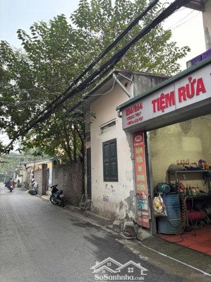 cho thuê cả nhà mặt đường to ô tô tránh, 50m2, ngõ 264 ngọc thuỵ