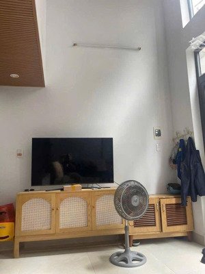 bán nhà đường hoàng diệu cách đường chỉ vài bước chân, vào ở ngay.