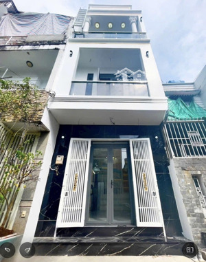 chủ gửi bán nhanh nhà hoàng diệu,p10, phú nhuận giá 2tỷ450 cách sân bay 5phút. diện tích 64m2 có sổ