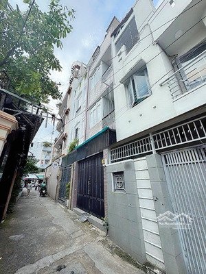 nhà chính chủ cần bán vị trí đẹp hẻm xe hơi cách mặt tiền 2 căn đường hoàng hoa thám p6 bình thạnh