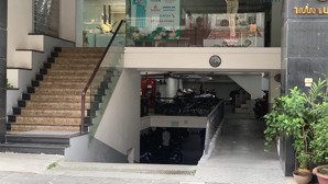 bán toà vp 11 tầng, mặt phố hoàn kiếm - mt 8m dt 240m2. giá cả thoả thuận