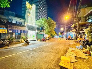 mặt tiền hiếm vị trí vip đường nguyên hồng p1 gò vấp full nội thất 4 tầng lầu + ban công siêu rộng