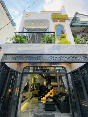 nhà ngộp bán gấp 39,2m2, 1 trệt 1 lầu đường diên hồng p1 quận bình thạnh hcm