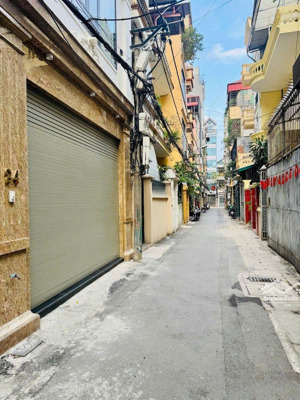 chủ cần bán nhà phố trương định, 40m2, 5tầng ,mt 4m, chỉ 10tỷ, ngõ nông thẳng tắp, ba gác phi, lô g