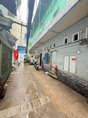 đây là một căn nhà riêng cực chất, nằm ở đường huỳnh tấn phát, p tân thuận đông, q7, tp. hcm