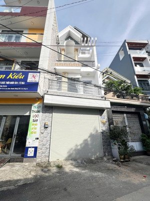 bán nhà đường bình thành, bình tân. dt: 4.5m x 15m, đổ 3 tấm.