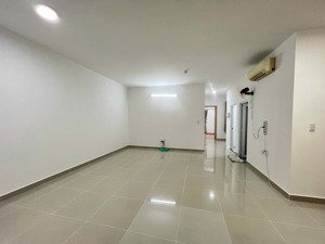 oriental 84m2,2pn có sổ chỉ 4ty8 lh ạ